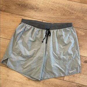 Peloton Athletic Gray Men's Shorts